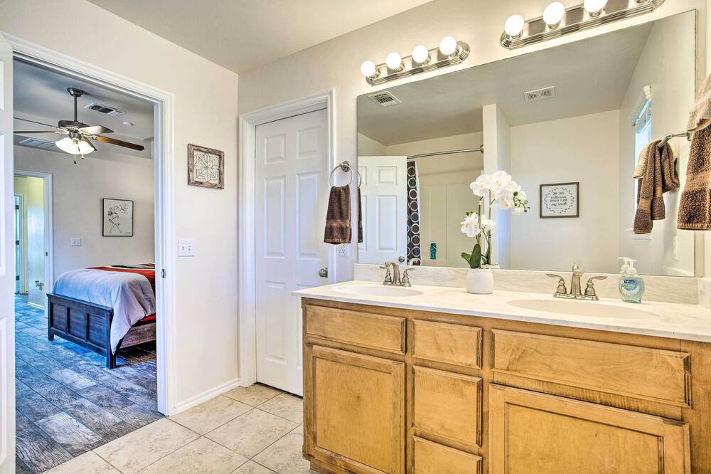 Photo of Bathroom in Moore