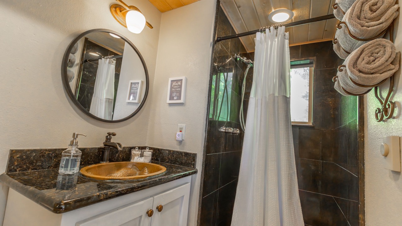 Photo of Bathroom in Gold Beach