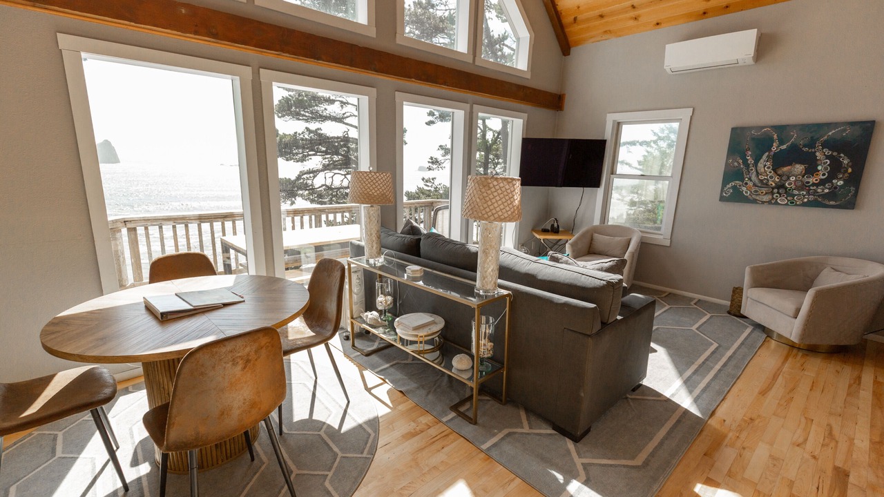 Photo of Bathroom in Gold Beach