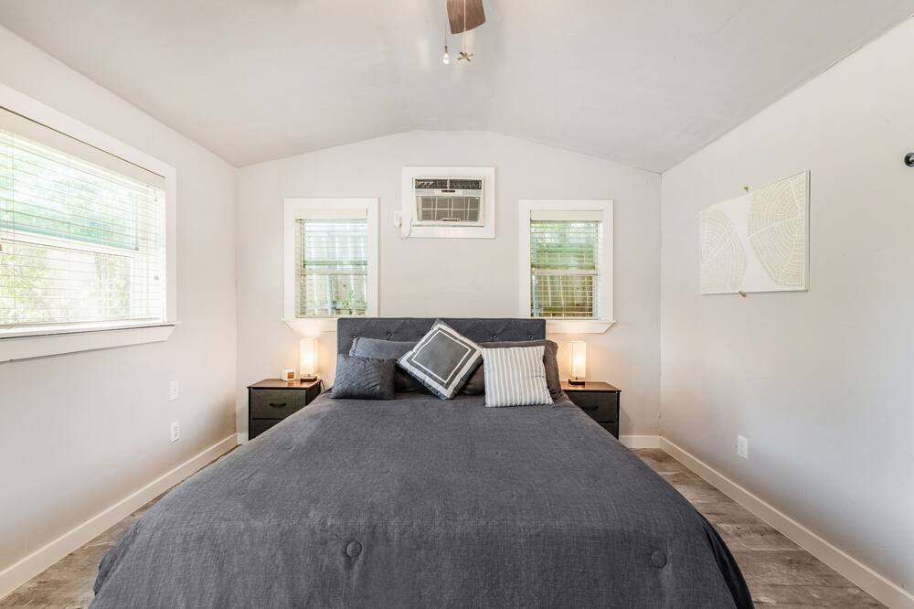 Photo of Bedroom in Pflugerville