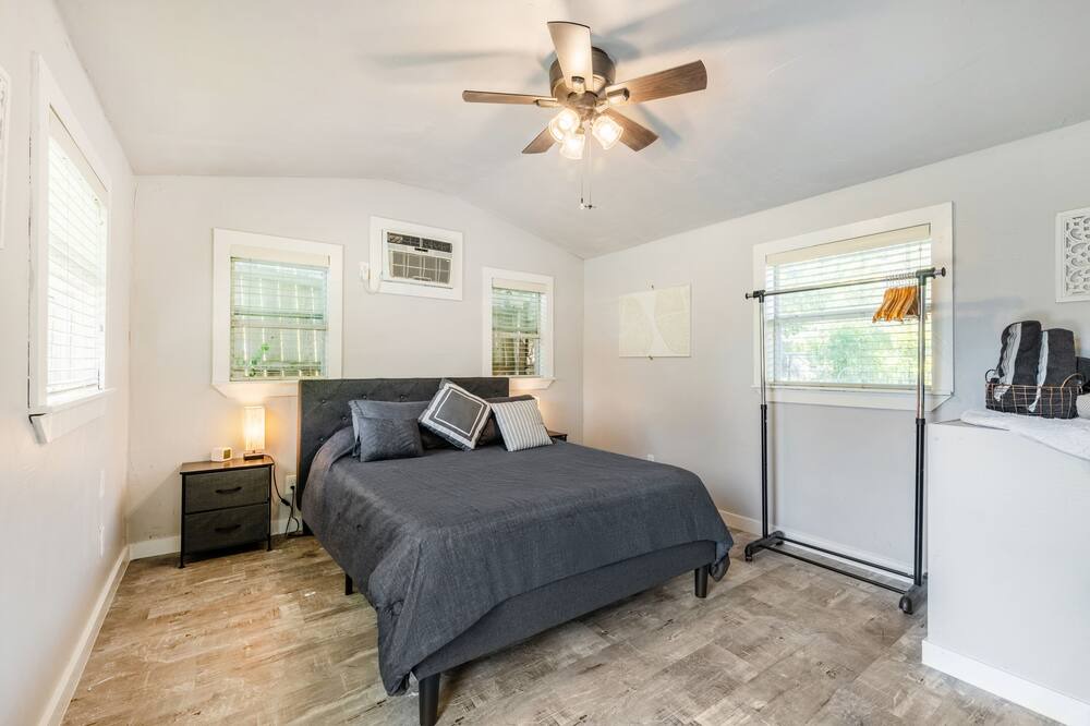 Photo of Bedroom in Pflugerville