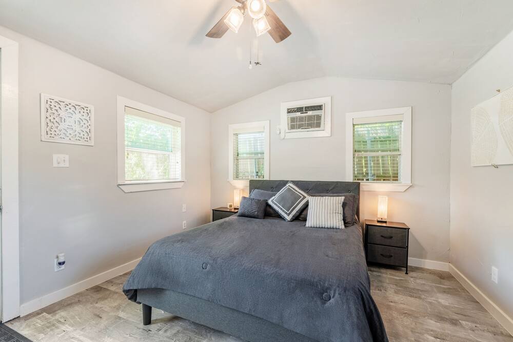 Photo of Bedroom in Pflugerville