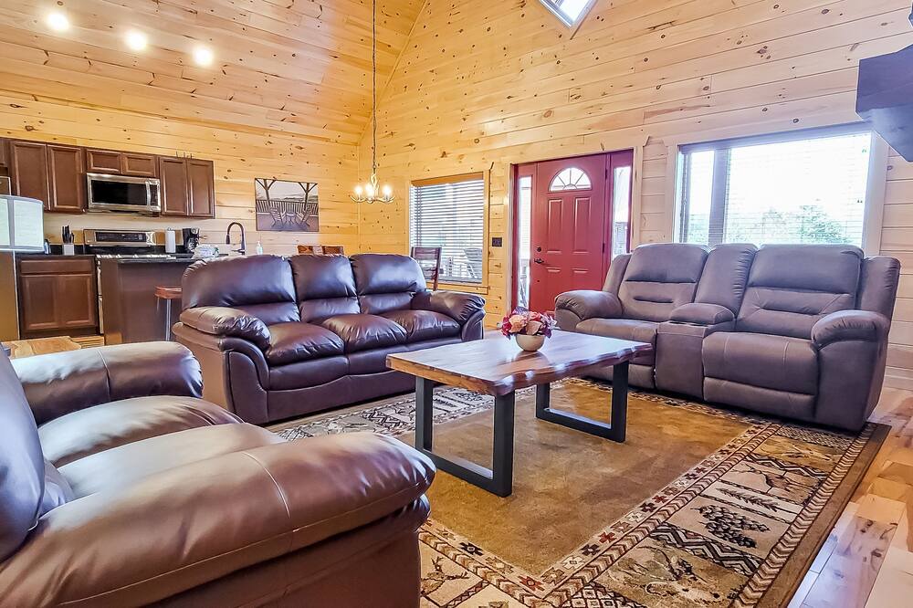 Photo of Others in White Oak Lodge