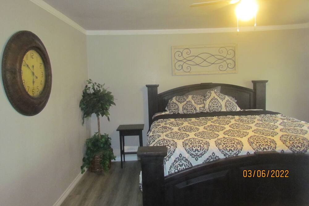 Photo of Bedroom in Gordonville