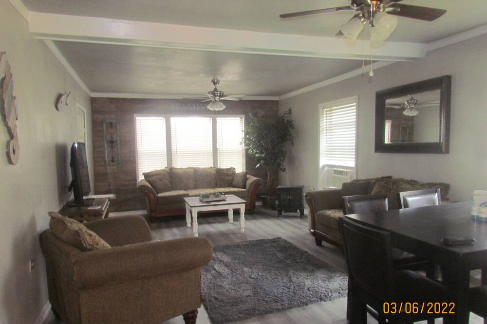 Photo of Livingroom in Gordonville
