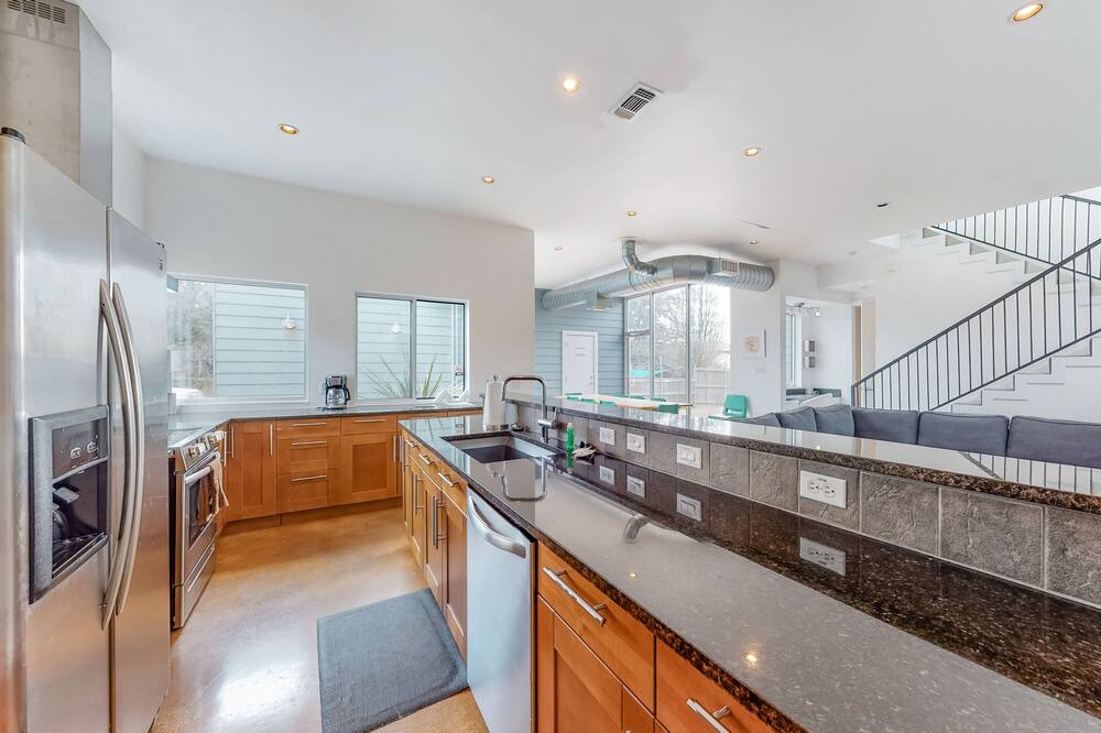 Photo of Kitchen in Apache Shores
