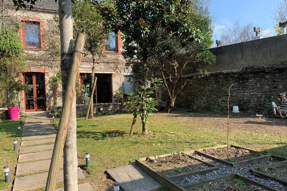 Photo of Outdoor in Saint-Jacques - Pirmil