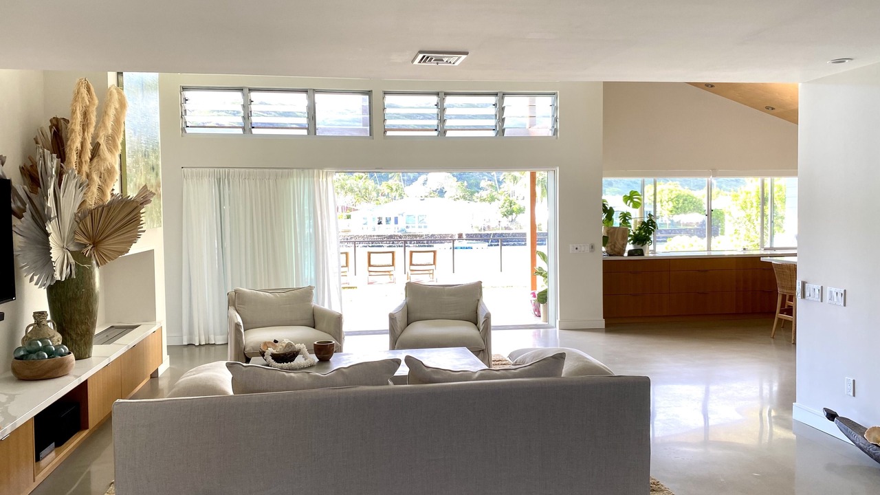 Photo of Livingroom in Portlock