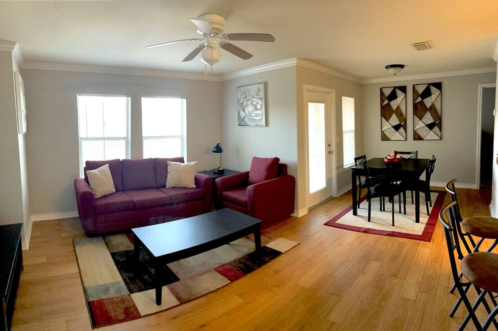 Photo of Livingroom in Voth