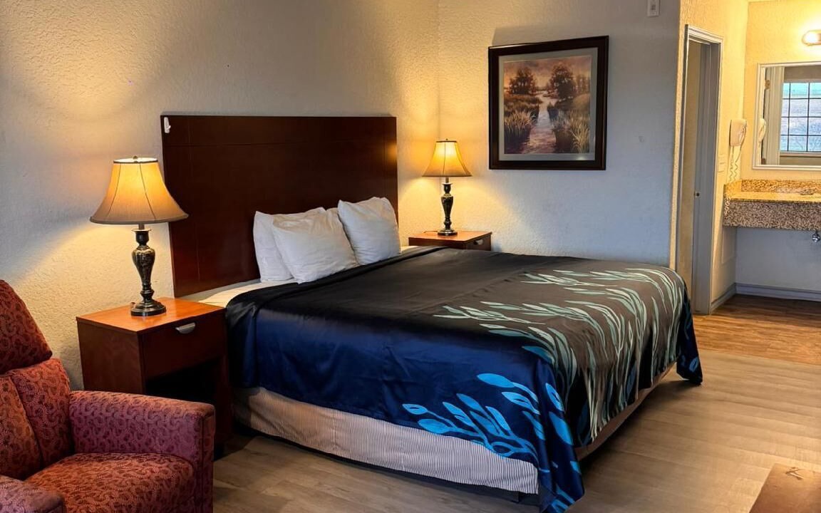 Photo of Bedroom in Pearsall