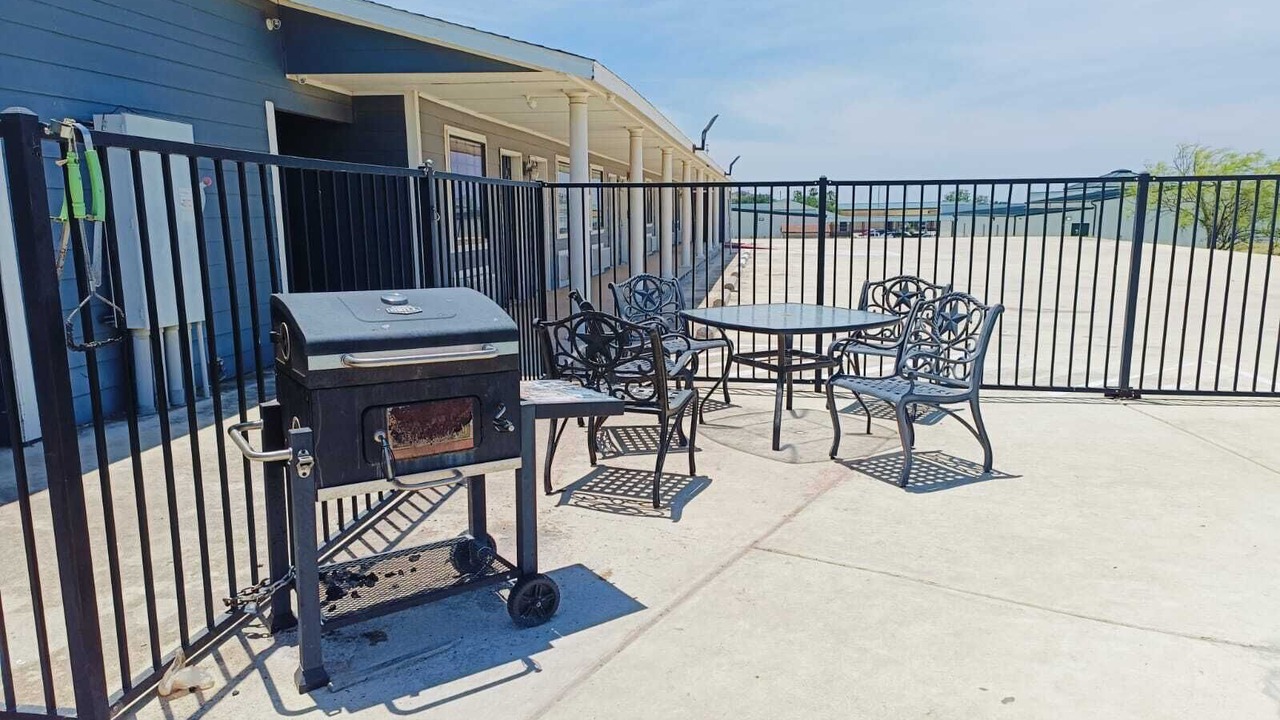 Photo of Outdoor in Pearsall