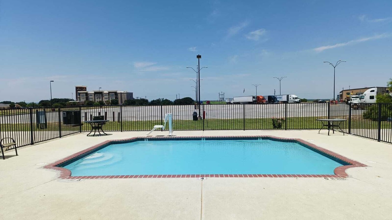 Photo of Outdoor in Pearsall