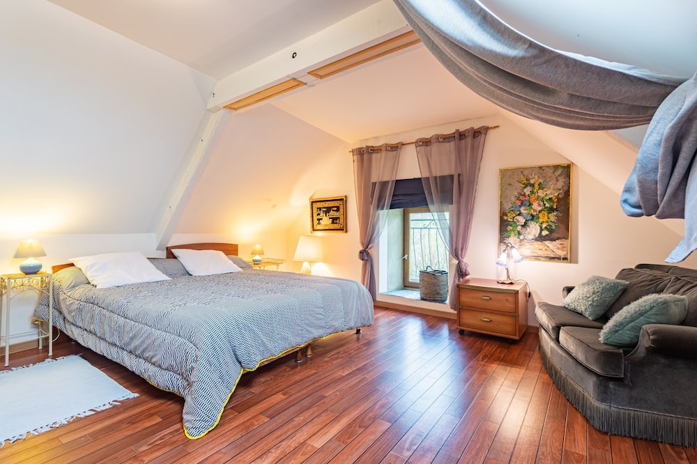 Photo of Bedroom in Saint-Martin-des-Pres
