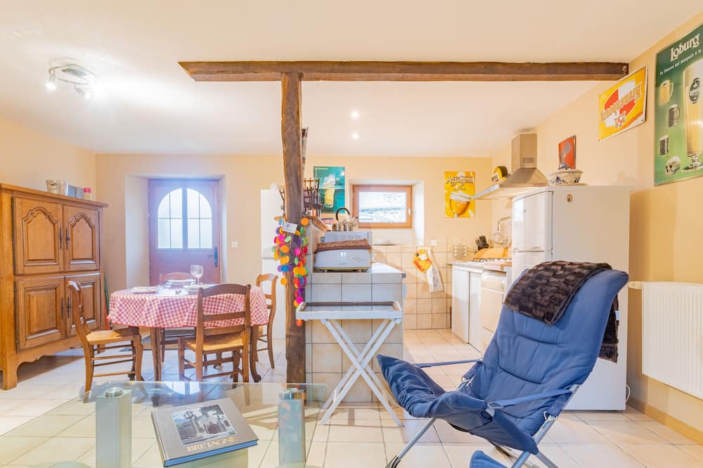 Photo of Livingroom in Saint-Martin-des-Pres