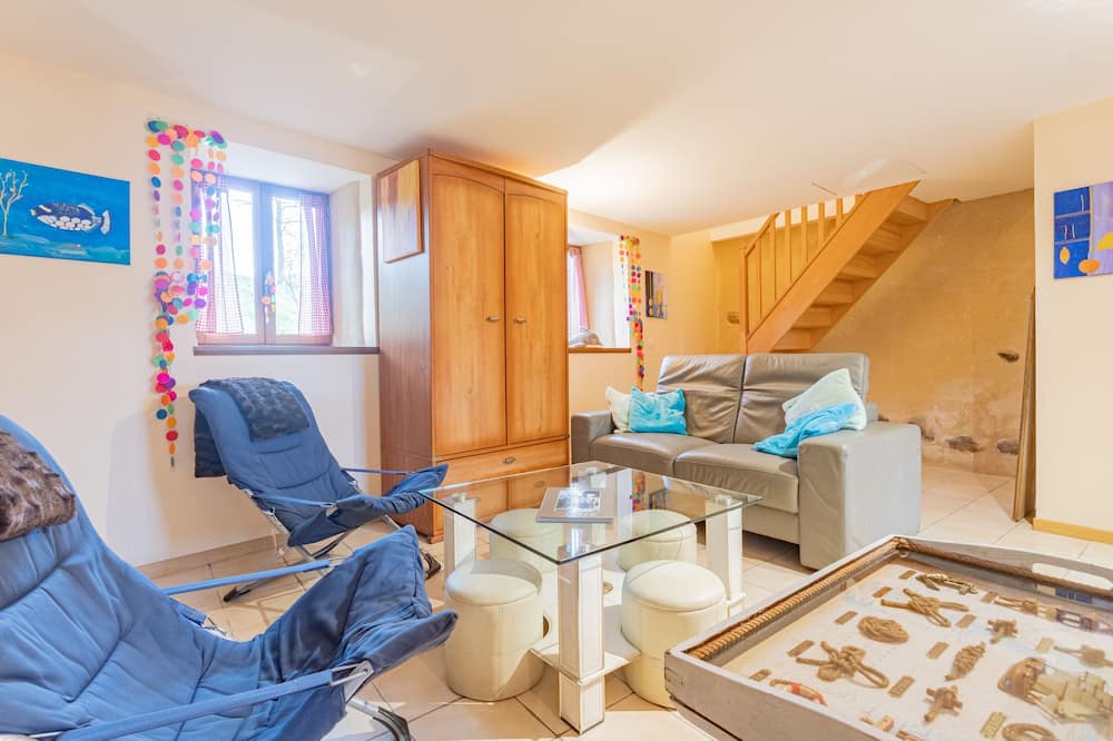 Photo of Livingroom in Saint-Martin-des-Pres