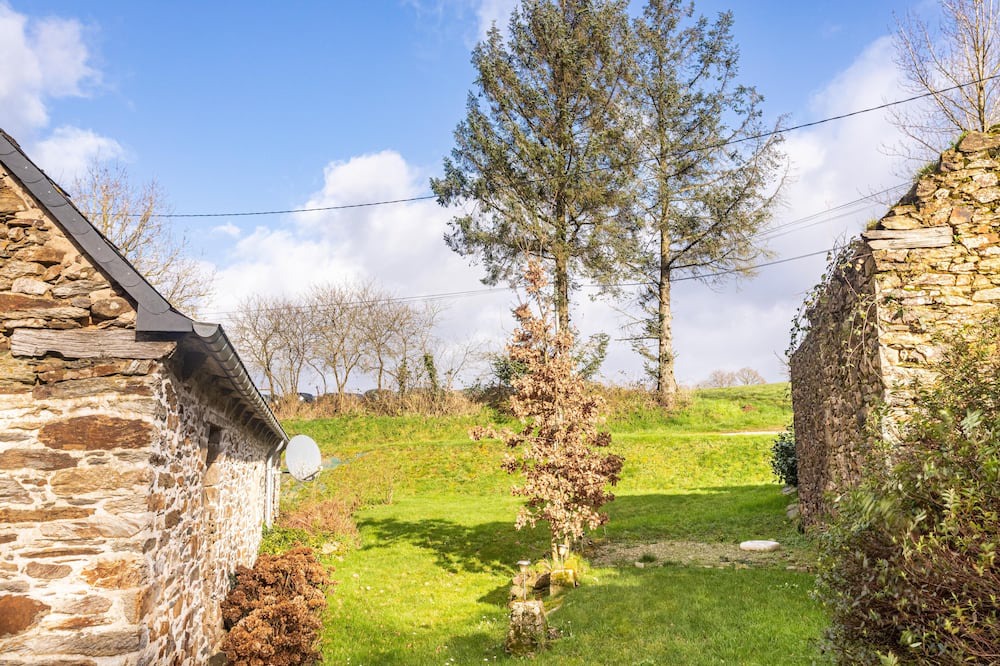 Photo of Outdoor in Saint-Martin-des-Pres