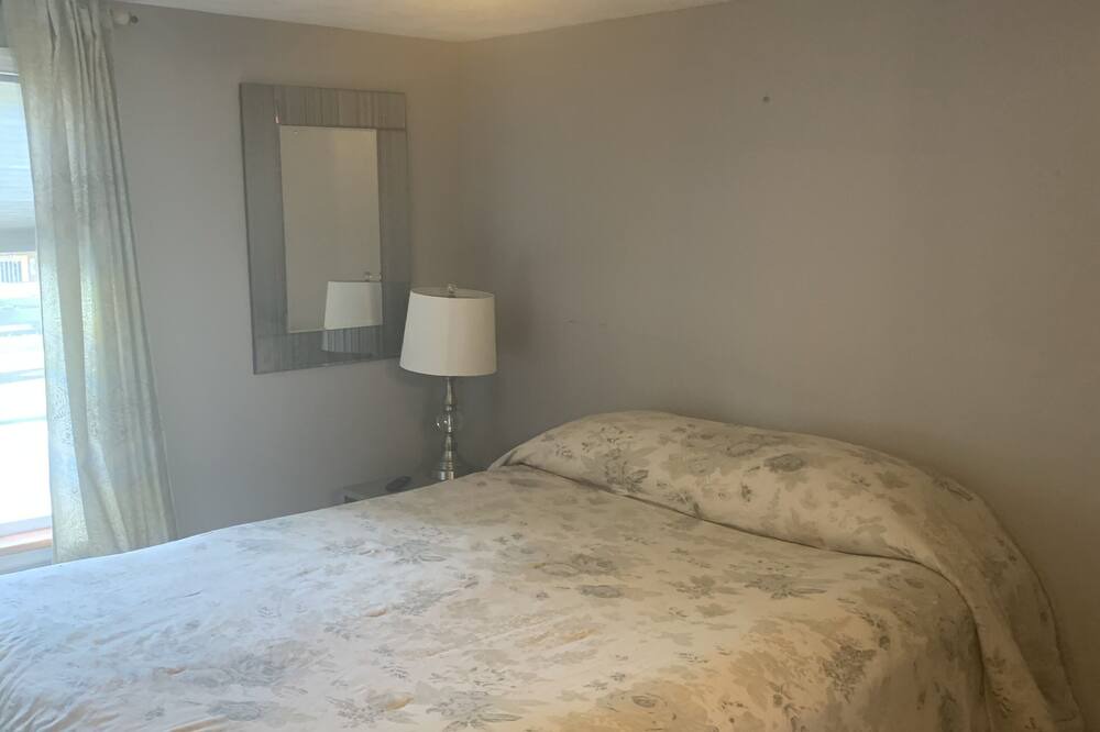 Photo of Bedroom in Dickson