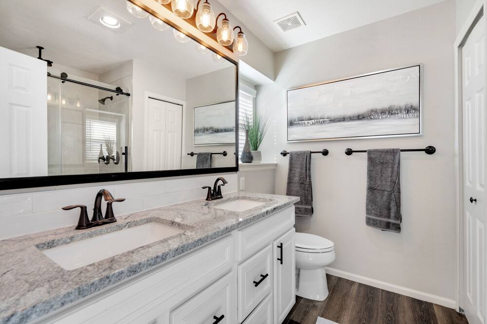 Photo of Bathroom in Mead