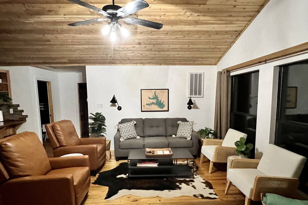 Photo of Livingroom in Wills Point