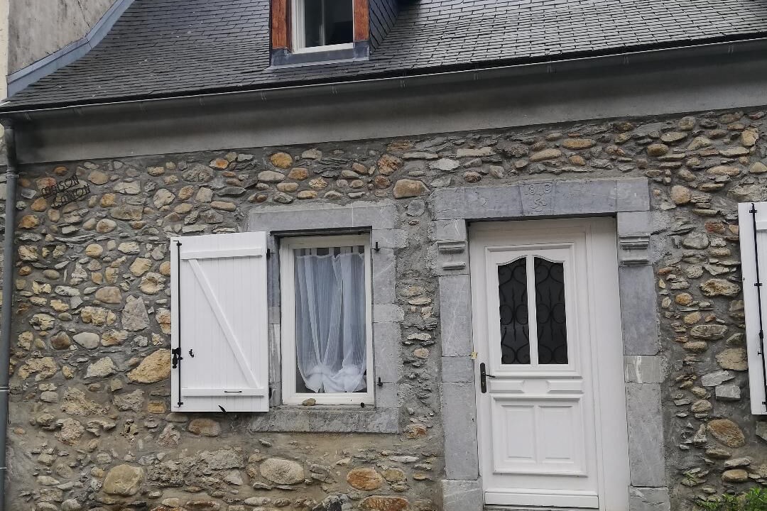 Photo of Outdoor in Heches