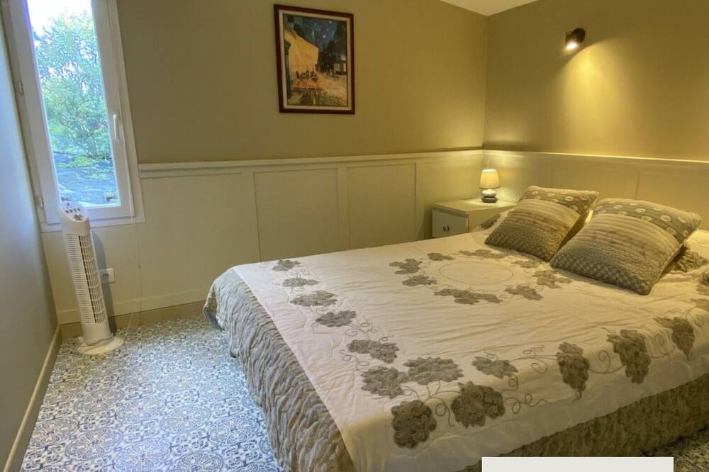 Photo of Bedroom in Montayral