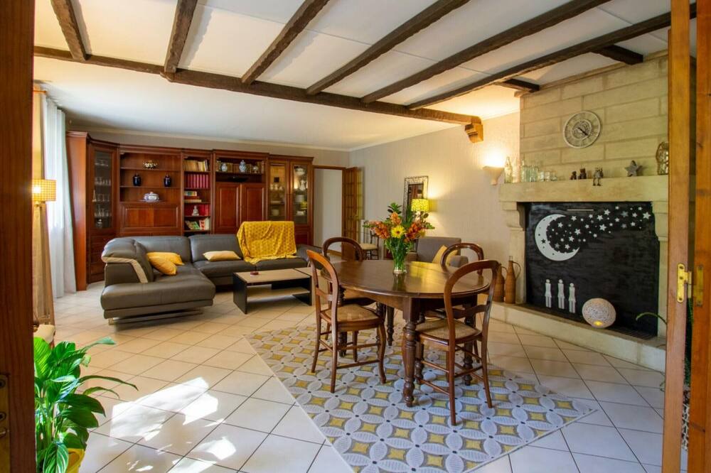 Photo of Livingroom in Champcevinel