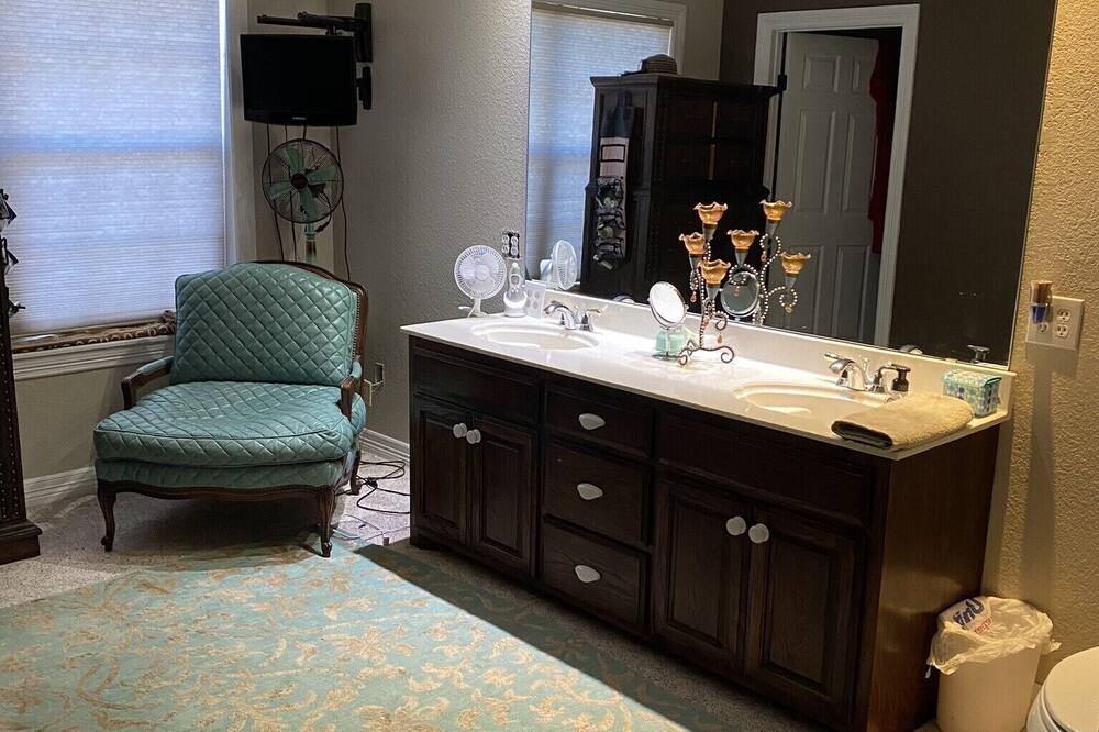 Photo of Bedroom in Santa Anna