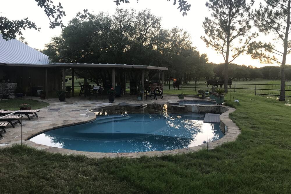 Photo of Outdoor in Santa Anna