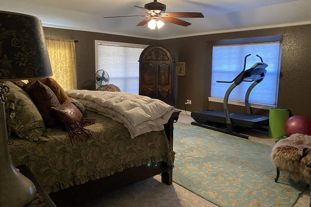 Photo of Bedroom in Santa Anna