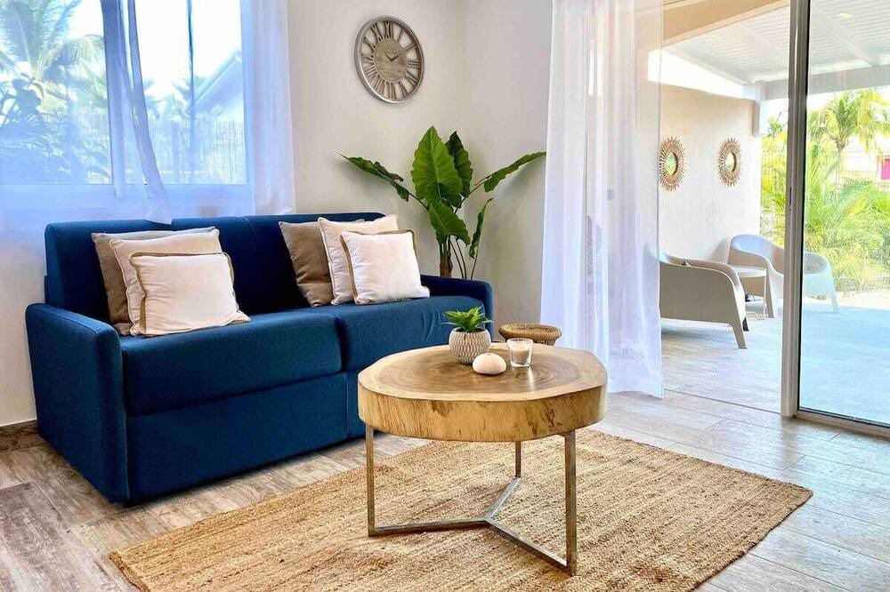 Photo of Livingroom in Orient Bay