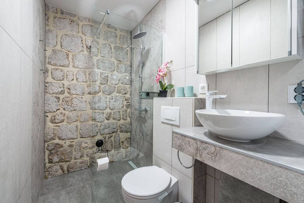 Photo of Bathroom in Mali Ston