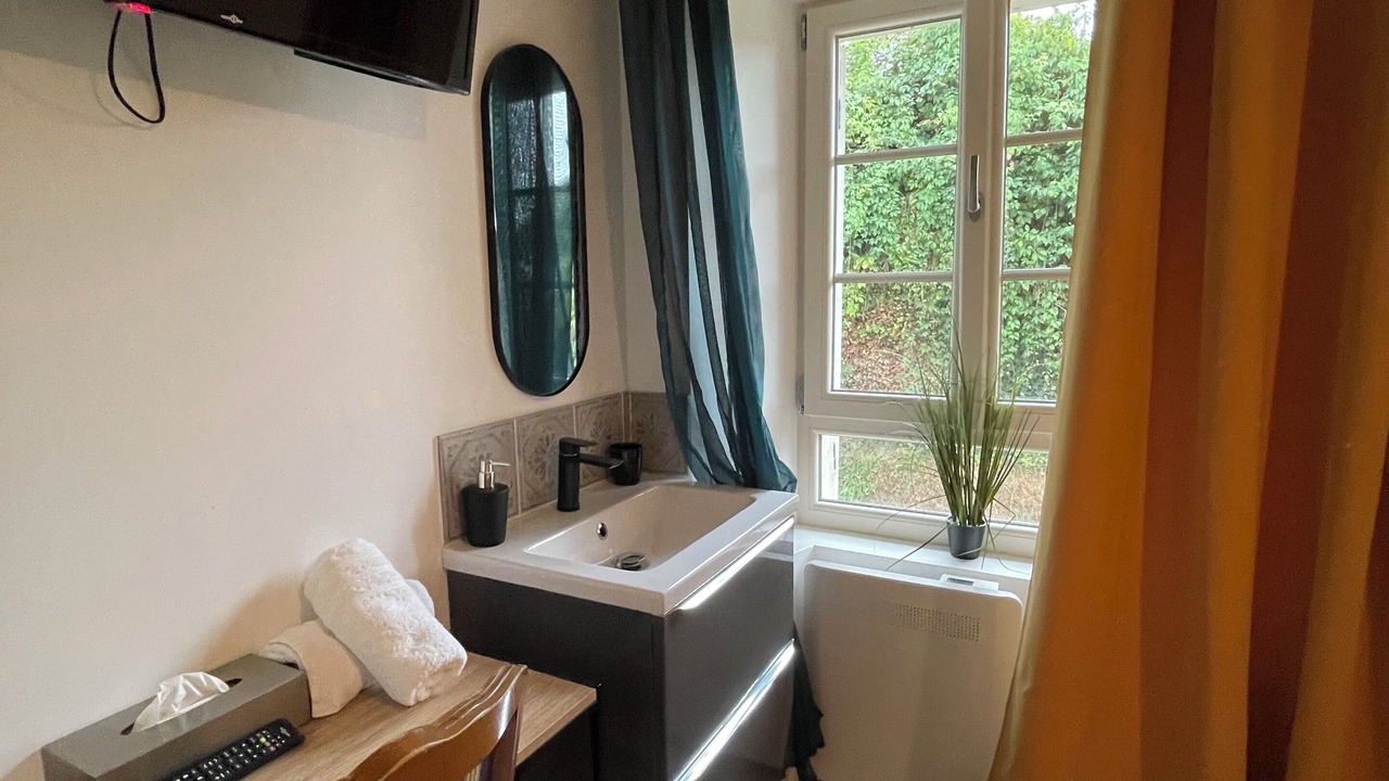 Photo of Bedroom in Saint-Genix-sur-Guiers