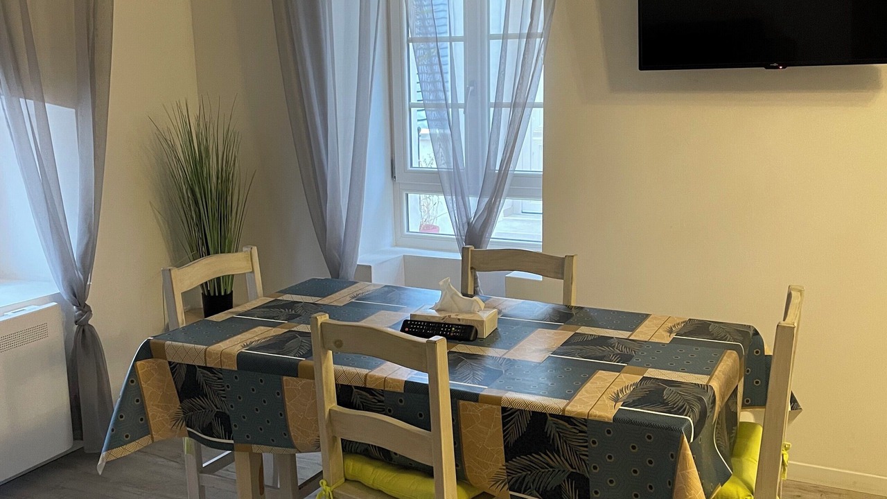 Photo of Livingroom in Saint-Genix-sur-Guiers