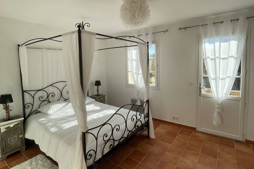Photo of Bedroom in Salernes