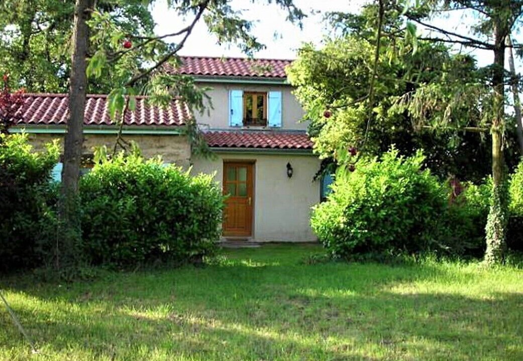 Photo of Outdoor in Quinsonnas