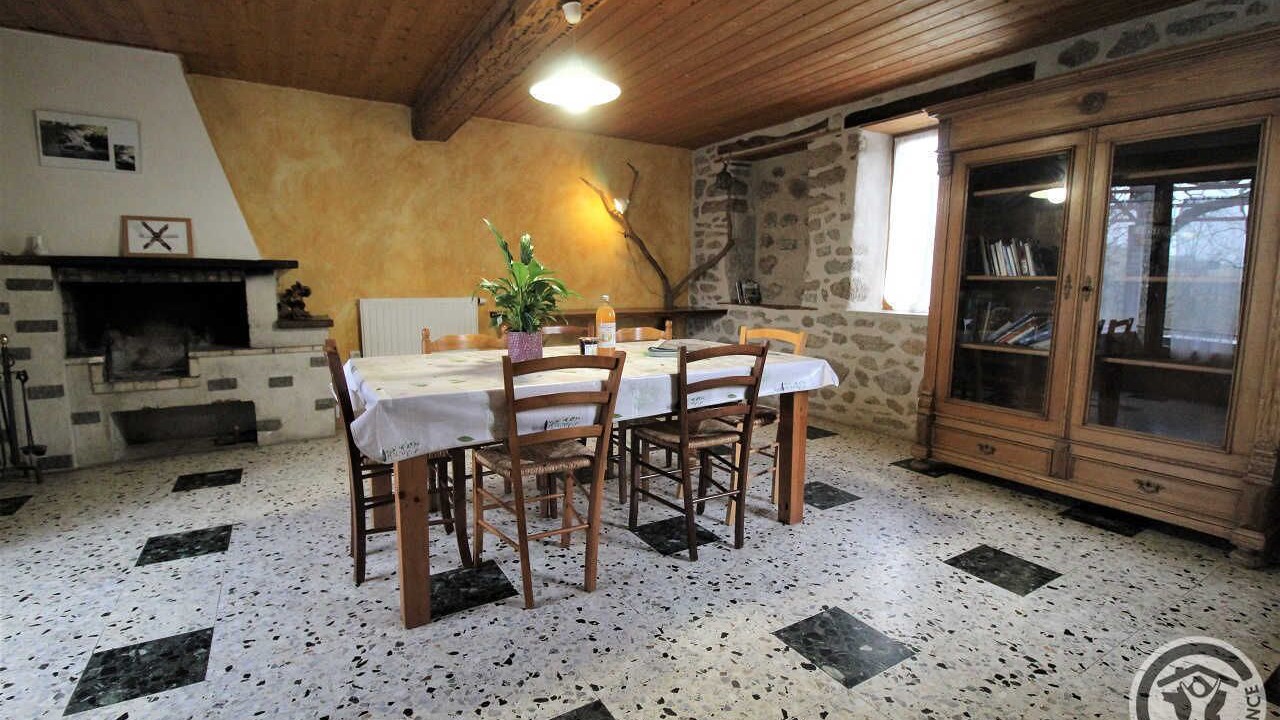 Photo of Others in Quinsonnas