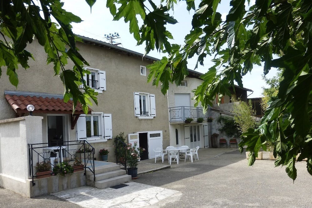 Photo of Outdoor in Communay