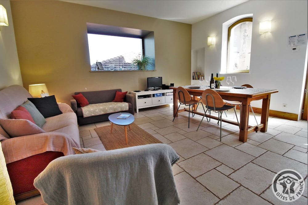 Photo of Livingroom in Millery