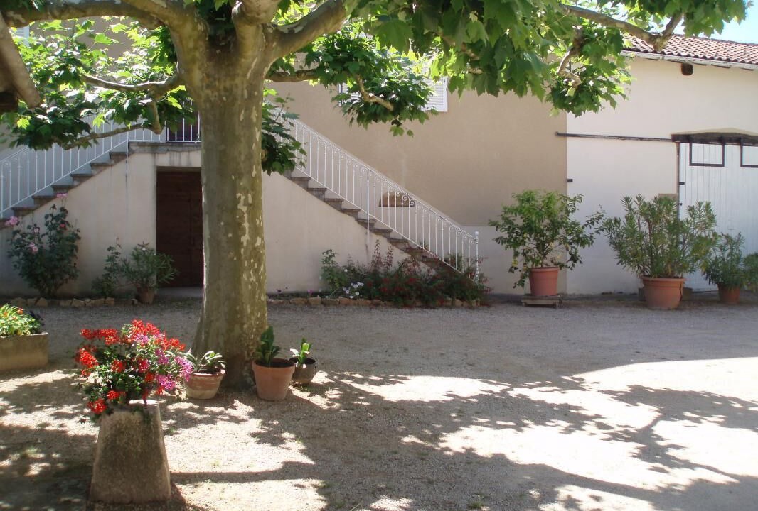 Photo of Outdoor in Arnas