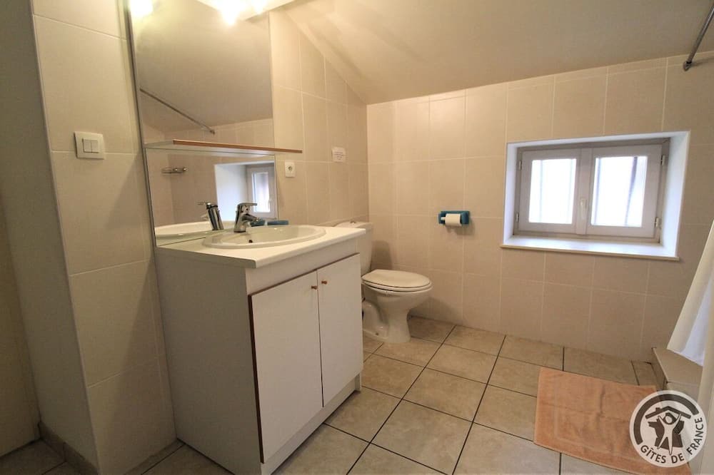 Photo of Bathroom in Saint-Romain-de-Popey