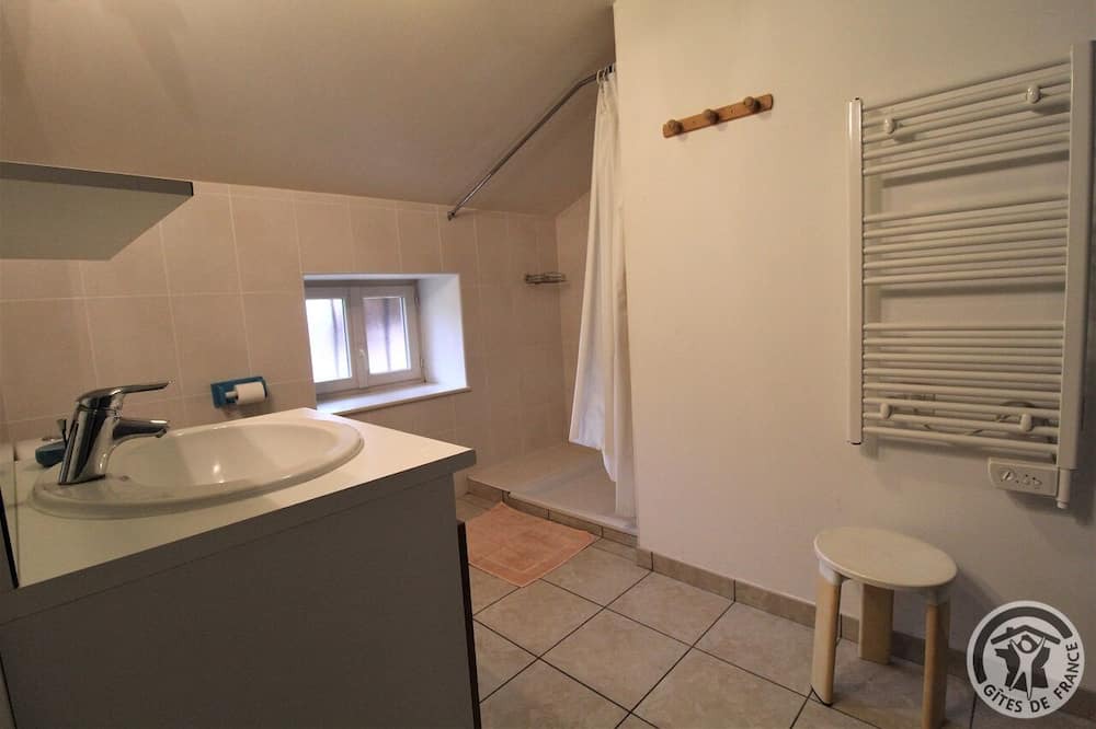 Photo of Bathroom in Saint-Romain-de-Popey