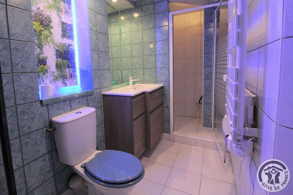 Photo of Bathroom in Amberieux