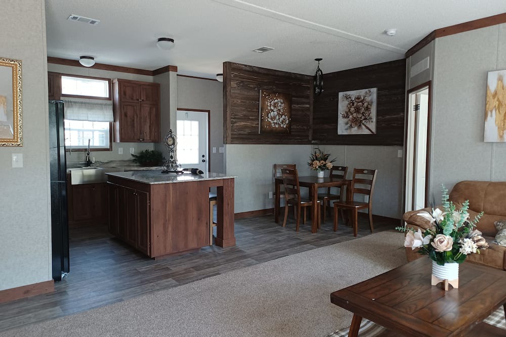 Photo of Kitchen in Putnam Hall