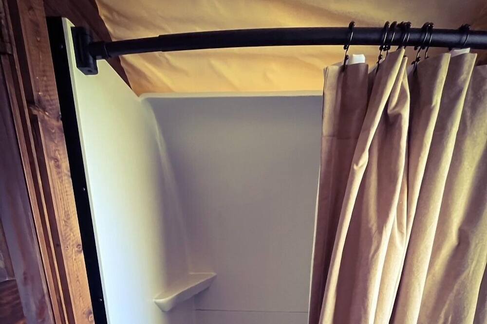 Photo of Bathroom in Putnam Hall