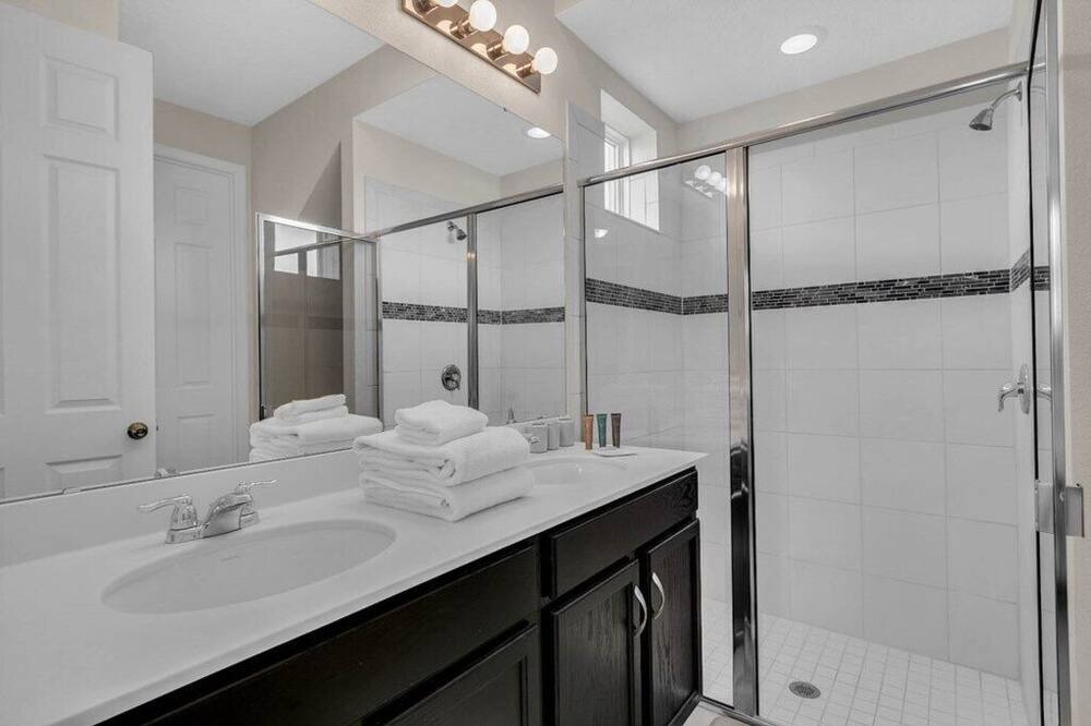 Photo of Others in Four Corners