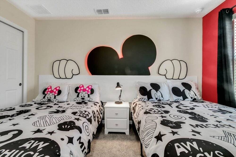 Photo of Others in Four Corners