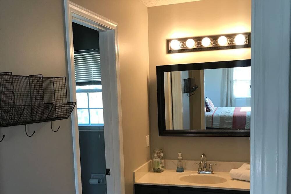 Photo of Bathroom in Antioch