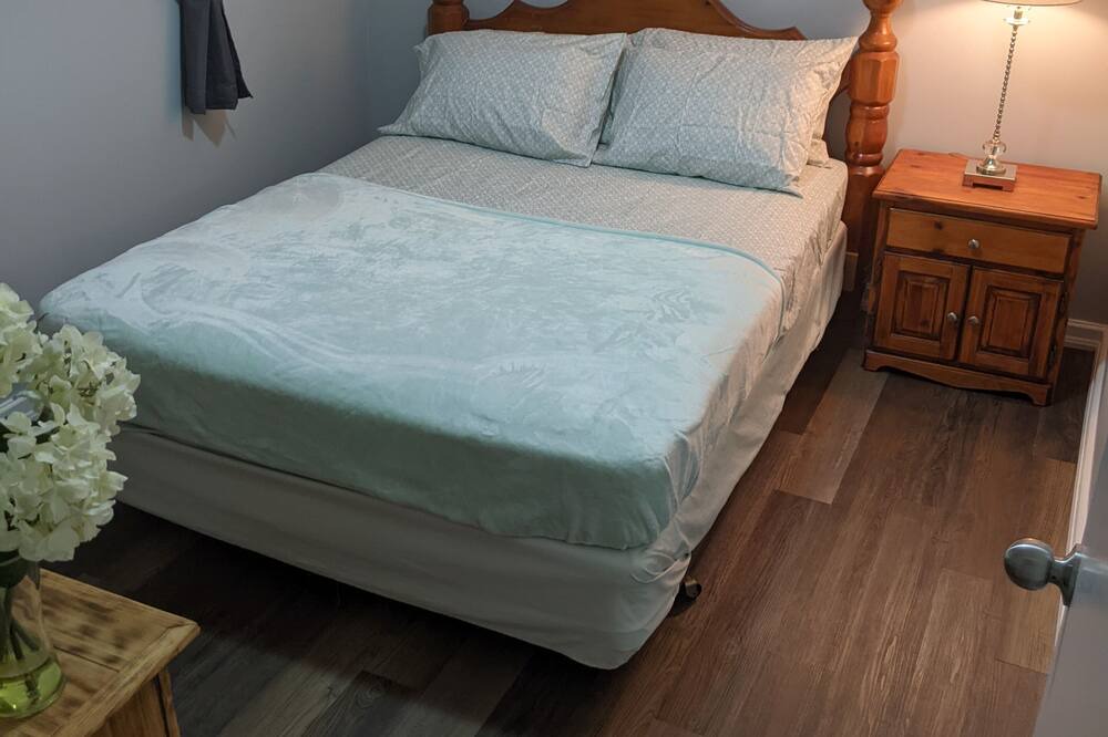 Photo of Bedroom in Rosedale