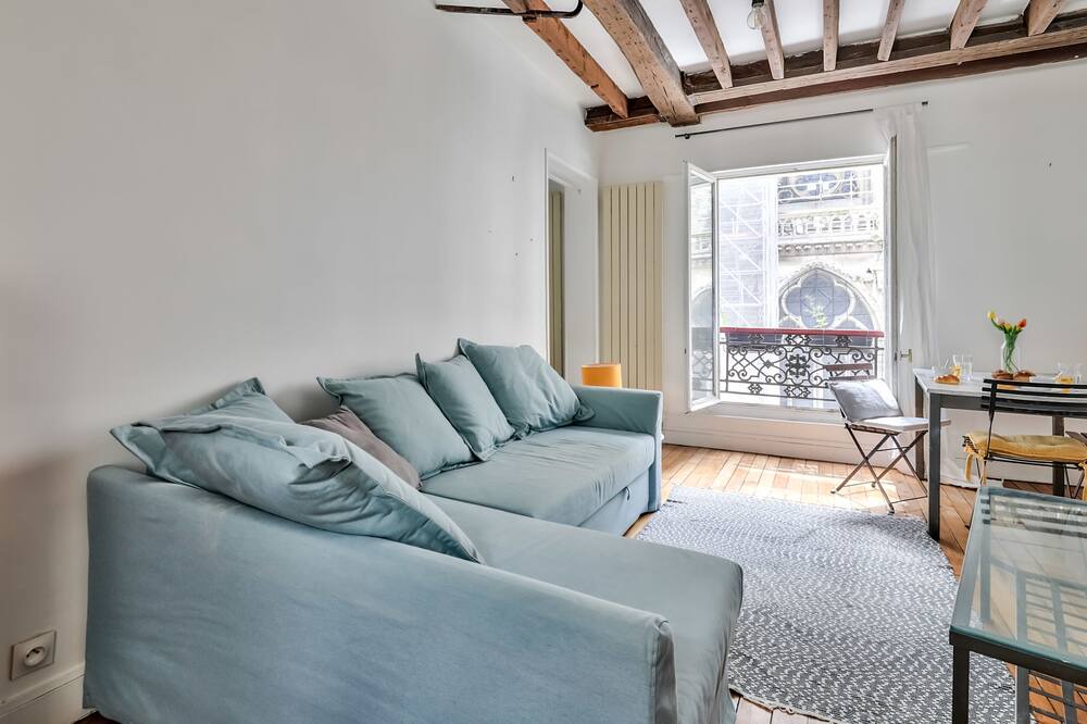 Photo of Livingroom in Notre Dame