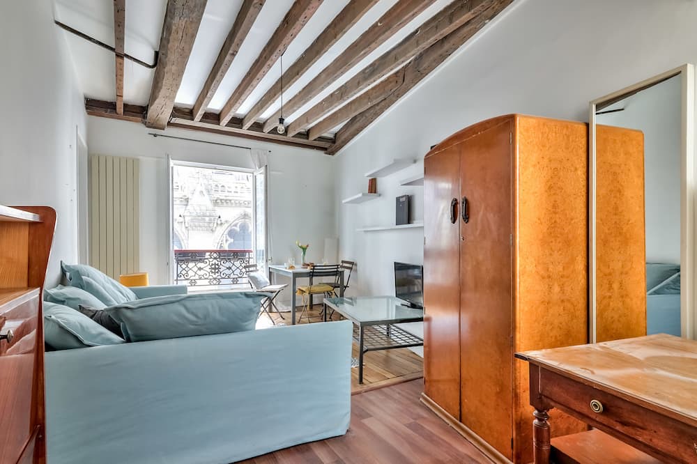 Photo of Livingroom in Notre Dame